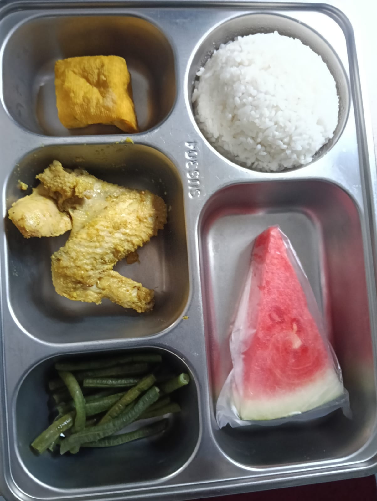 Ayam bumbu kuning